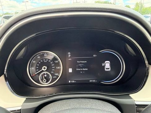 Used 2024 Genesis GV70 2.5T AWD/4WD image 22