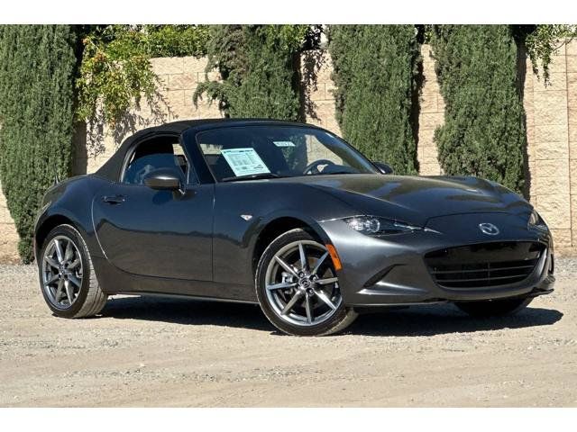 Certified 2023 MAZDA MX-5 Miata Grand Touring RWD image 3