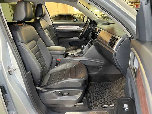 Used 2019 Volkswagen Atlas SEL Premium AWD/4WD image 12