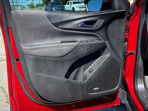 Used 2022 Chevrolet Equinox RS w/ RS Leather Package FWD image 17