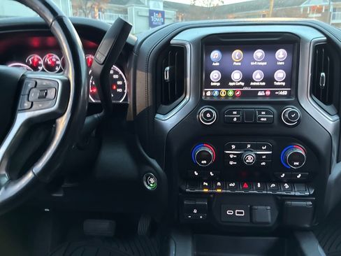 Used 2019 Chevrolet Silverado 1500 LT Trail Boss image 18