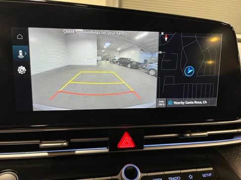 Used 2025 Hyundai Elantra SEL FWD image 29