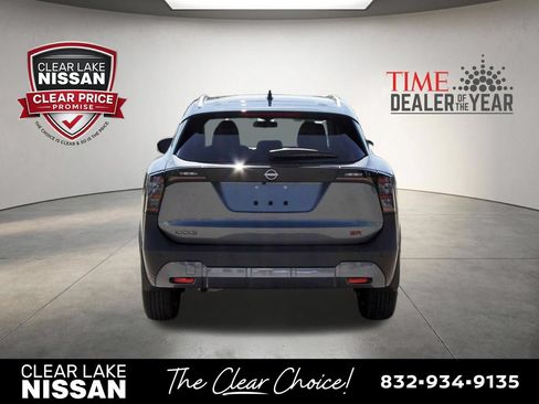 Certified 2025 Nissan Kicks SR FWD image 6