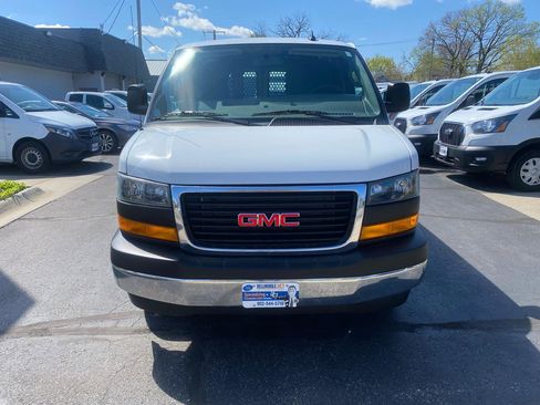 Used 2024 GMC Savana 2500 w/ Driver Convenience Package RWD image 2