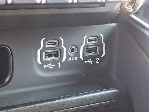 Used 2022 RAM 1500 Big Horn AWD/4WD image 25