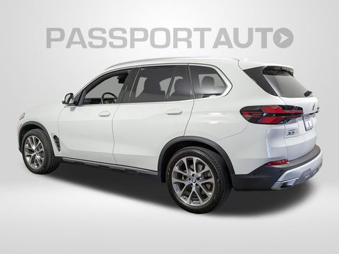 Certified 2025 BMW X5 xDrive40i w/ Premium Package AWD/4WD image 3