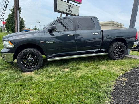 Used 2017 RAM 1500 Big Horn AWD/4WD image 2