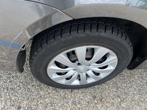 Used 2013 Toyota Corolla LE FWD image 9
