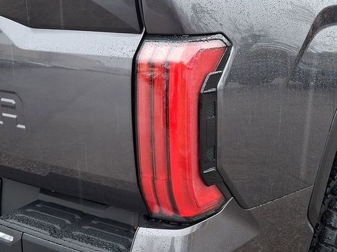Used 2024 Toyota Tundra Limited image 7