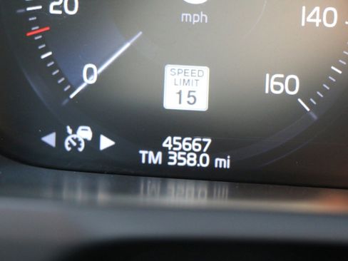 Used 2021 Volvo XC90 T8 Inscription image 36