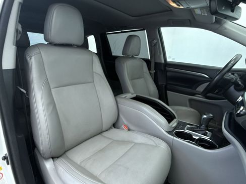 Used 2018 Toyota Highlander Limited image 13