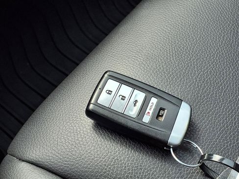 Used 2020 Acura TLX FWD image 19