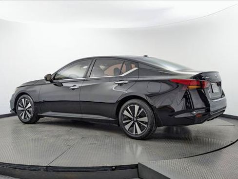 Used 2022 Nissan Altima 2.5 SV FWD image 4