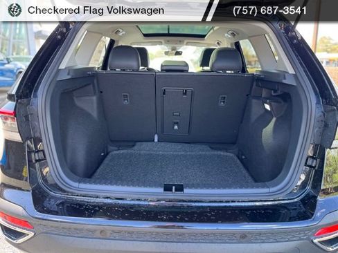 New 2026 Volkswagen Taos SE FWD image 33