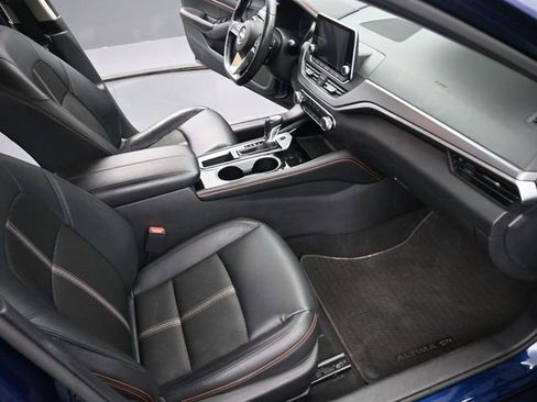 Used 2023 Nissan Altima 2.5 SR image 17