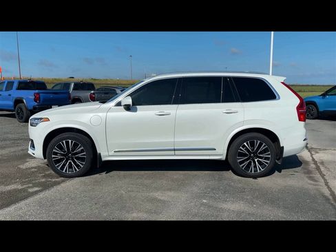 Used 2023 Volvo XC90 T8 Plus AWD/4WD image 5