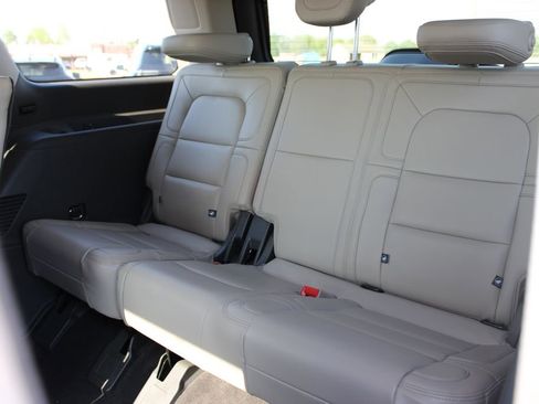 Used 2023 Lincoln Navigator Reserve RWD image 23