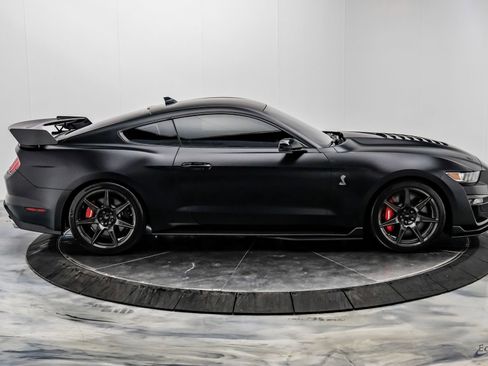 Used 2022 Ford Mustang Shelby GT500 w/ Carbon Fiber Track Pack RWD image 26