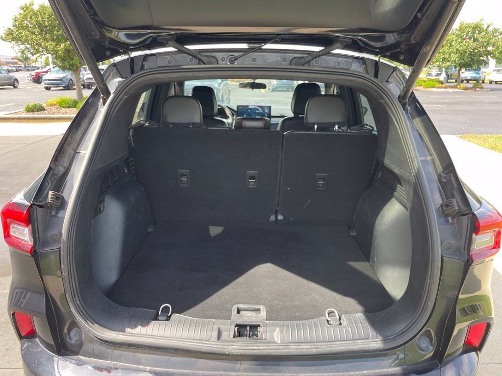 Certified 2023 Ford Escape ST-Line w/ Tech Pack #1 AWD/4WD image 13