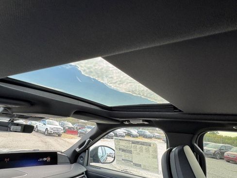 New 2025 Lincoln Navigator Reserve w/ Jet Appearance Package image 13