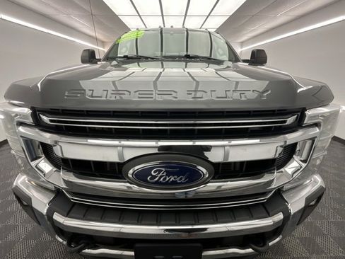Used 2021 Ford F250 XLT w/ XLT Value Package image 2