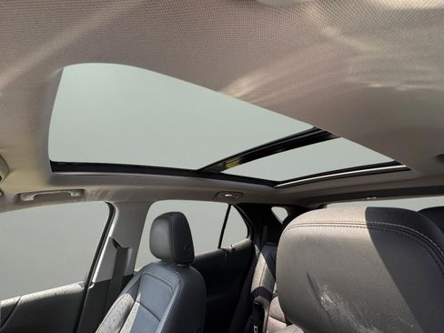 Used 2020 Chevrolet Equinox Premier AWD/4WD image 17