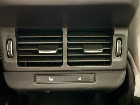 Used 2023 Land Rover Range Rover Evoque SE image 27