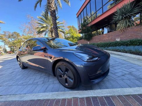 Used 2023 Tesla Model 3 Standard Range RWD image 4