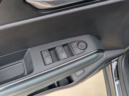 Used 2024 GMC Acadia AT4 w/ Luxury Package image 19