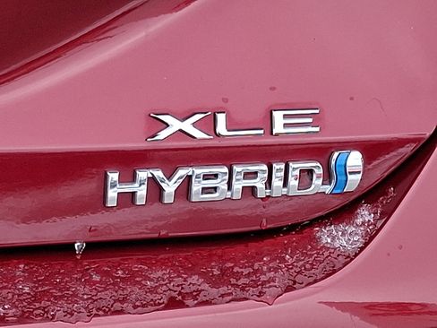 Used 2021 Toyota Avalon XLE image 31