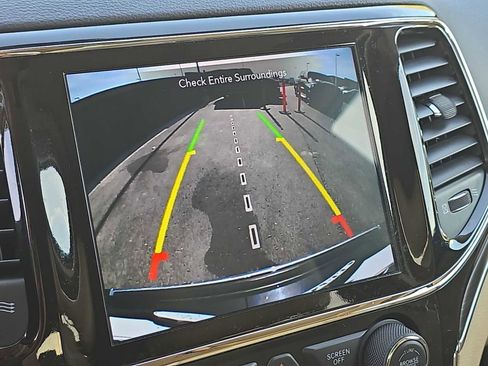 Used 2020 Jeep Grand Cherokee Limited w/ Luxury Group II image 26