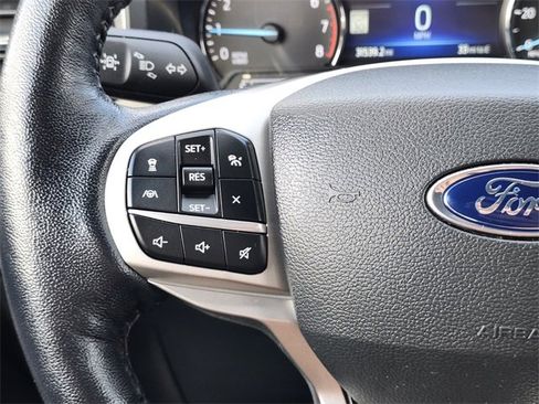 Certified 2022 Ford Explorer XLT w/ Equipment Group 202A image 31