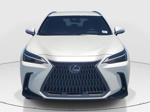 Certified 2024 Lexus NX 250 FWD w/ Towing Package (2000 Lbs) image 2