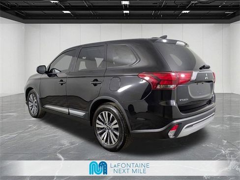 Used 2019 Mitsubishi Outlander ES image 3