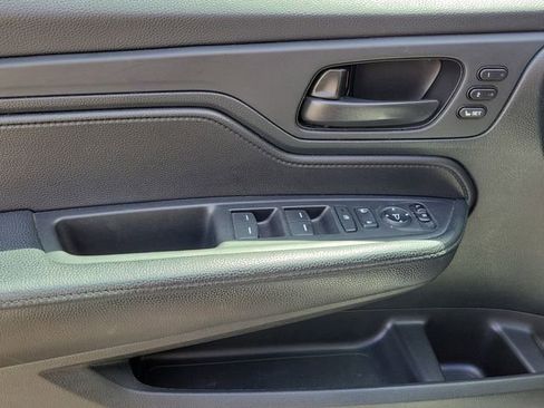 Used 2022 Honda Odyssey EX-L image 18