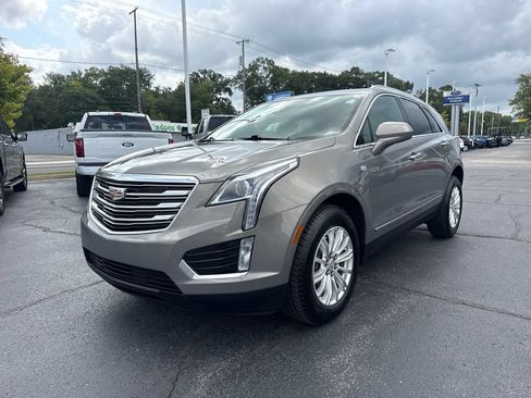 Used 2018 Cadillac XT5 AWD image 3