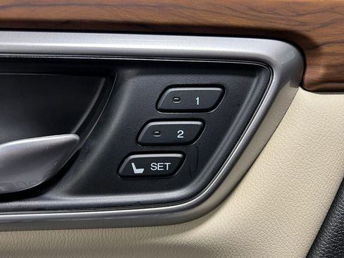 Used 2020 Honda CR-V EX-L image 12