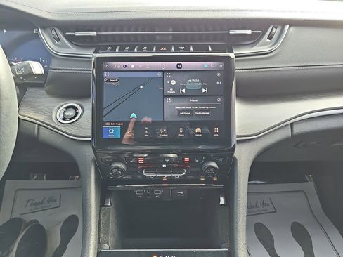 Used 2021 Jeep Grand Cherokee L Limited image 25