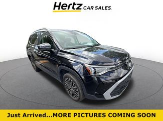 Used 2025 Volkswagen Taos SE video 1