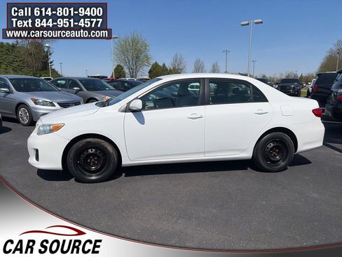 Used 2011 Toyota Corolla LE image 9
