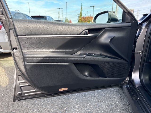 Used 2019 Toyota Camry LE FWD image 15