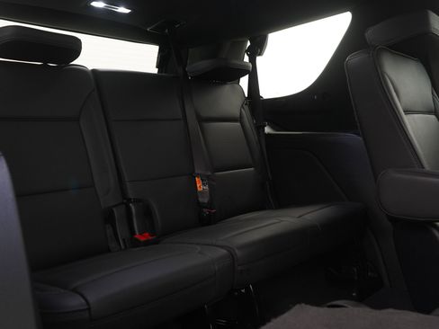Used 2025 GMC Yukon Denali AWD/4WD image 14
