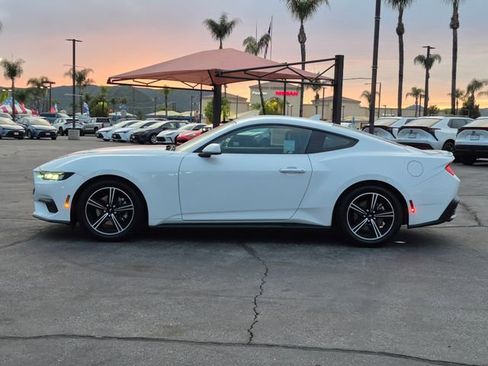 Used 2024 Ford Mustang Premium image 9