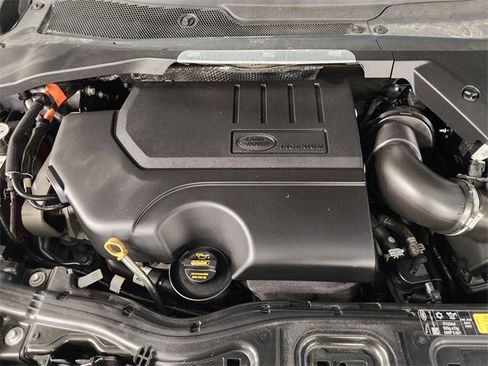 Used 2025 Land Rover Discovery Sport S image 30