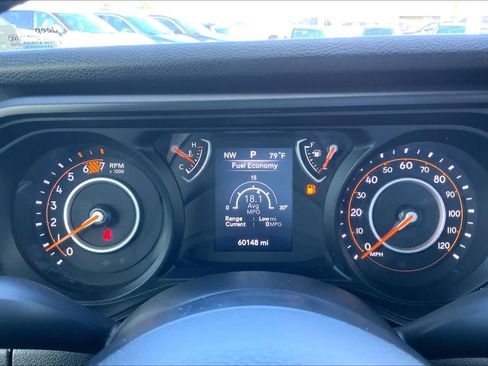 Used 2025 Jeep Wrangler Unlimited Sport AWD/4WD image 24