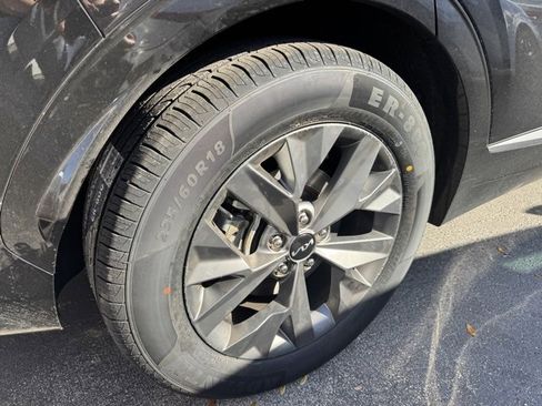 Certified 2023 Kia Sportage SX image 7