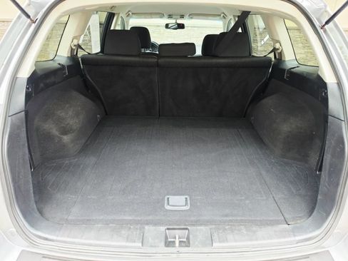 Used 2011 Subaru Outback 2.5i Premium w/ All-Weather Pkg AWD/4WD image 18