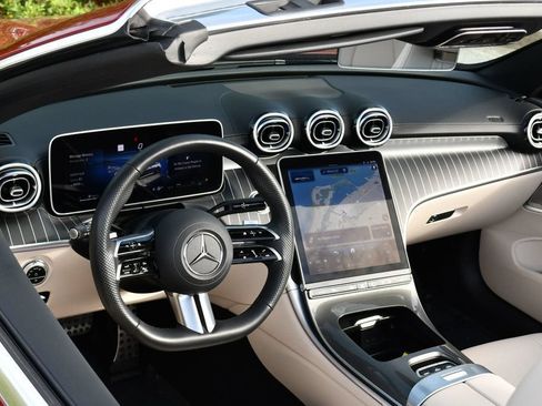 Used 2024 Mercedes-Benz CLE 300 4MATIC Cabriolet image 58
