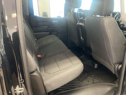 Used 2019 Chevrolet Silverado 1500 Custom w/ Custom Value Package image 17