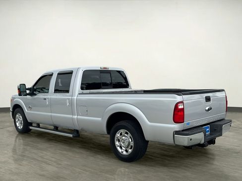 Used 2014 Ford F250 Lariat w/ Chrome Package RWD image 4